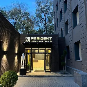 4* 酒店 Resident Kazybek Bi